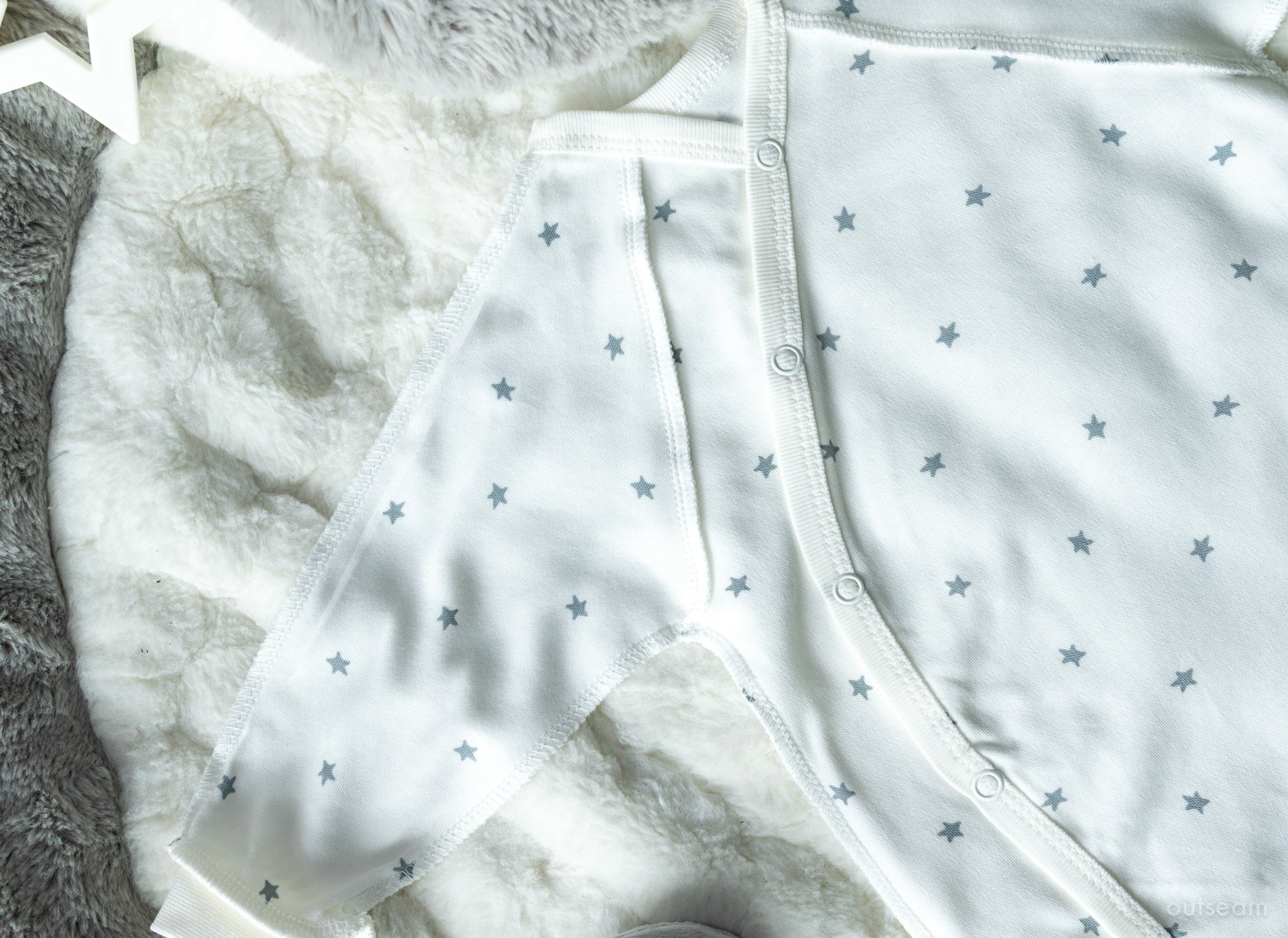 Outseam Sleepsuit Outseam Grey Stars — detail view 3
