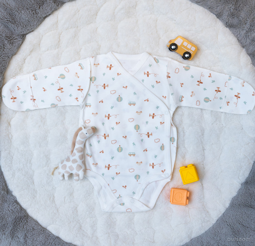 Outseam body - Avión — body para bebé de algodón suave con costuras hacia fuera